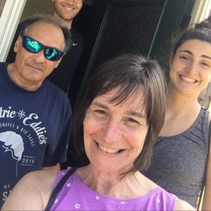 Meet your Posher, Deborah